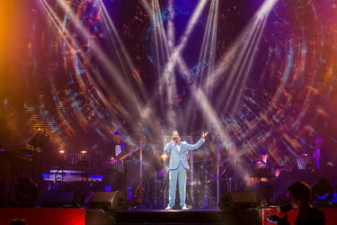 Победитель вокального конкурса Данил Мусин на большой сцене в Москве